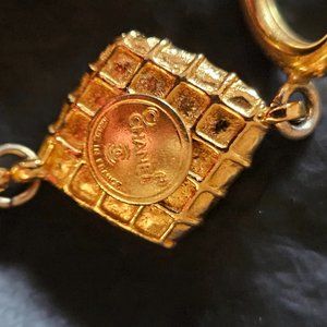 VINTAGE CHANEL quilted collar necklace